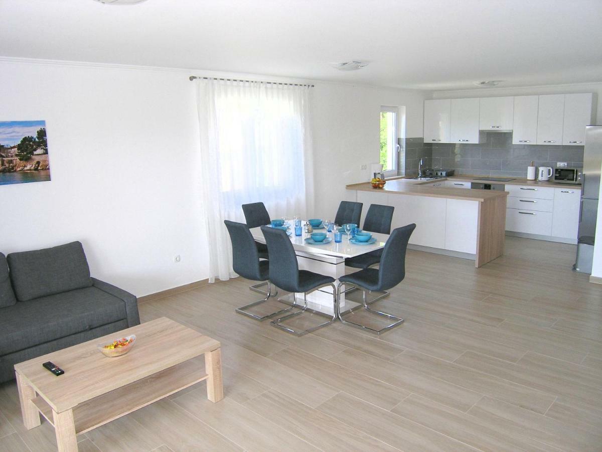 Apartmani Krajinovic Krk Town Exteriör bild