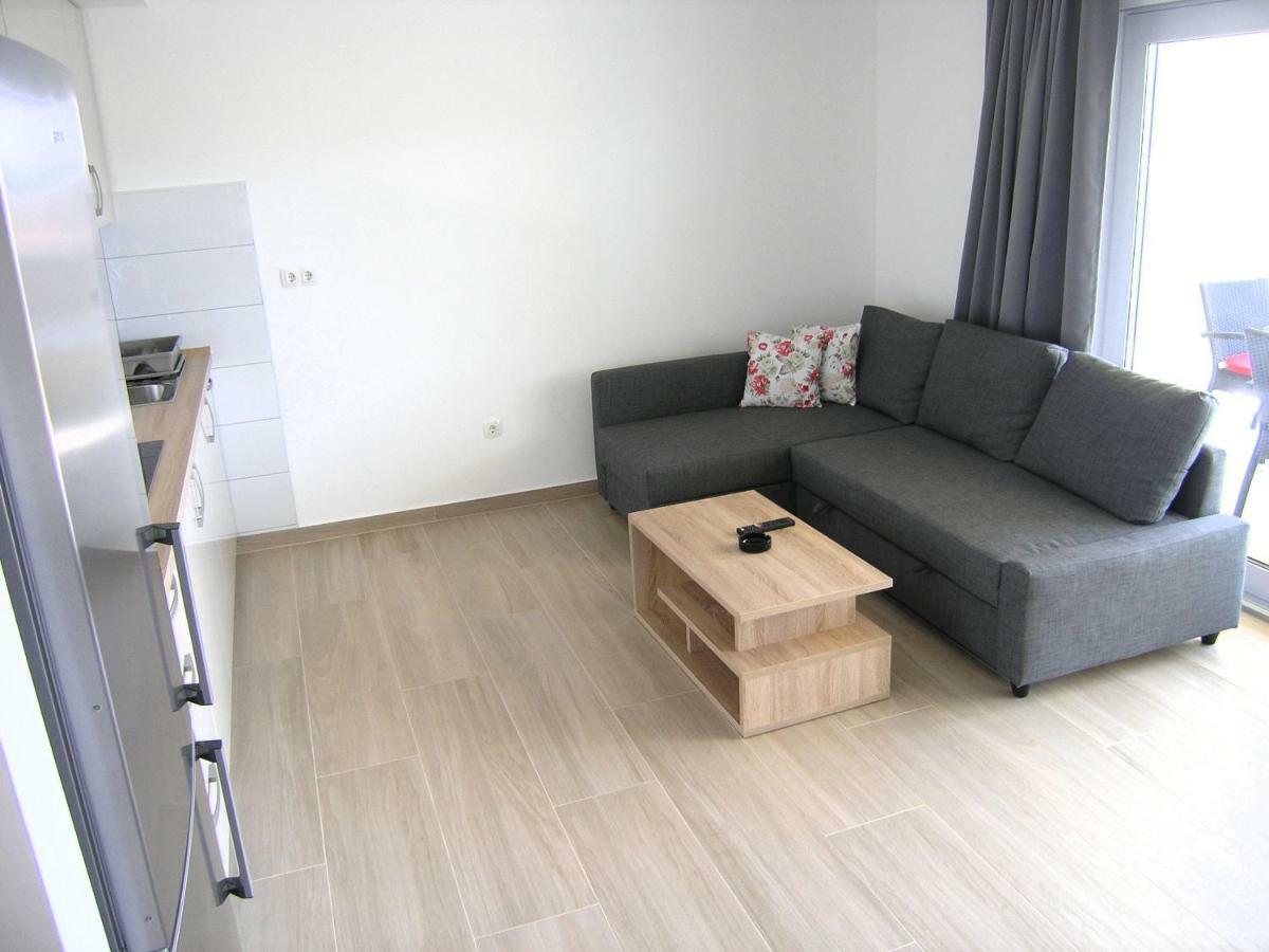 Apartmani Krajinovic Krk Town Exteriör bild