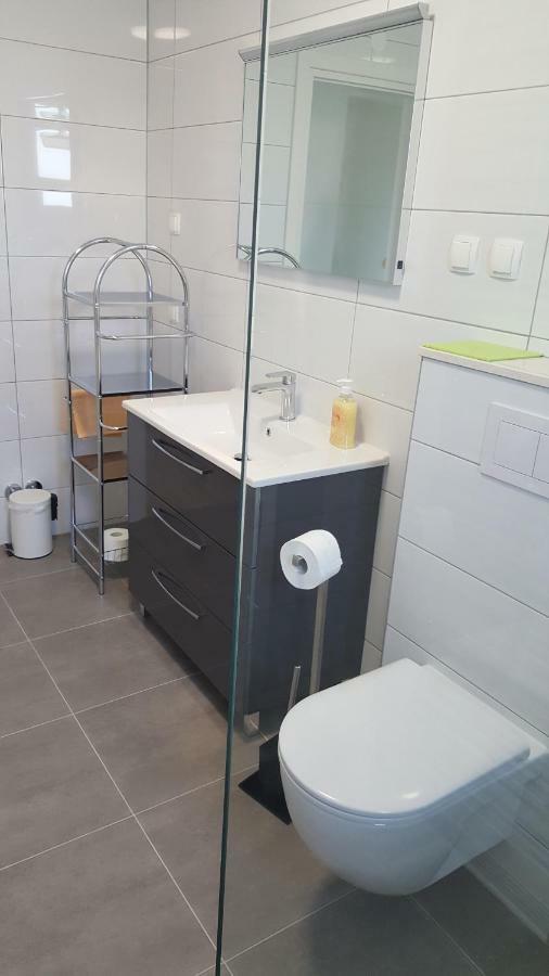 Apartmani Krajinovic Krk Town Exteriör bild
